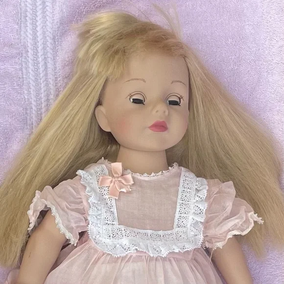 Madame Alexander Vintage 18” Doll 2007 Style 50768 Blonde/Blue Eyes - Picture 6 of 13